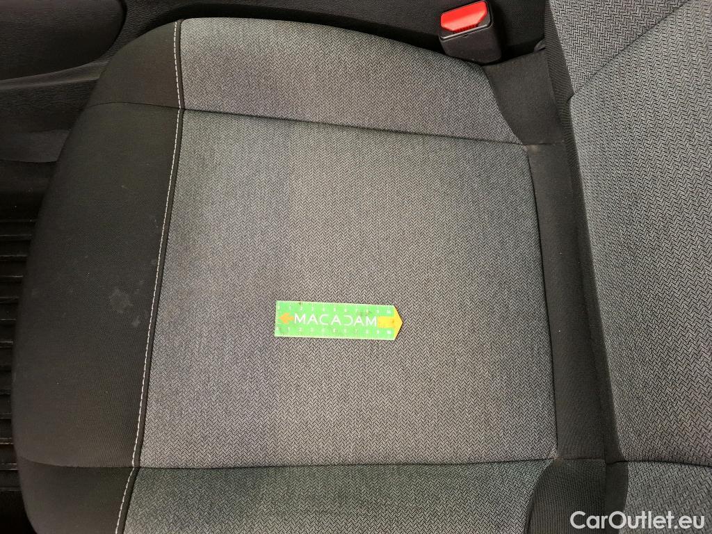  Citroen  C4  Berline Feel 1.2 PureTech 130CV BVA8 6E #37