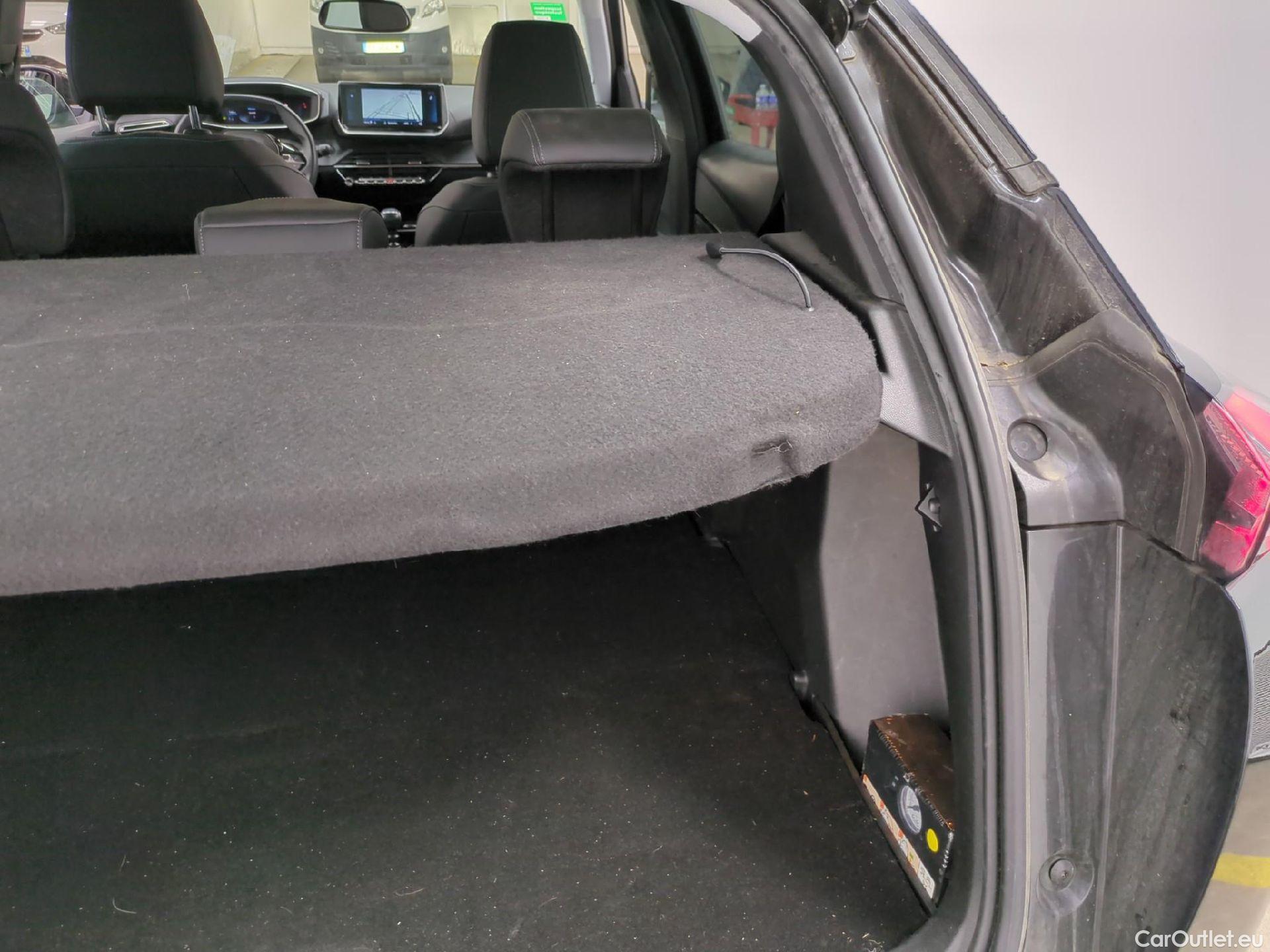  Peugeot  2008  Allure Pack 1.2 PureTech 130CV BVM6 E6d #7