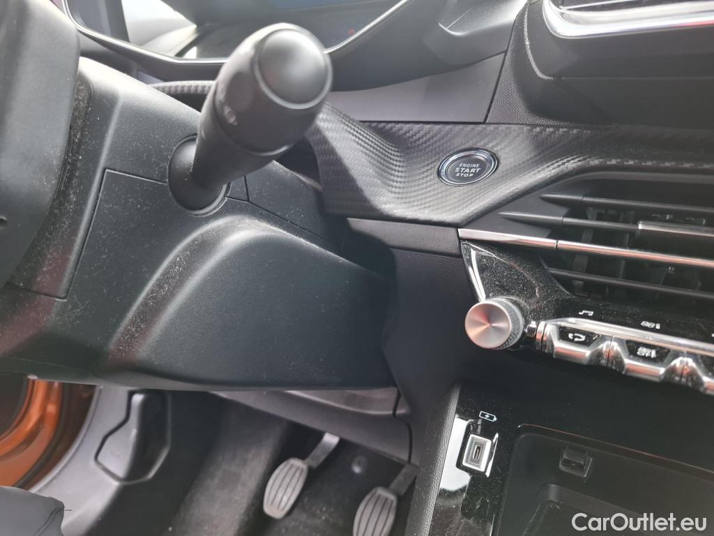  Peugeot  2008 PEUGEOT  / 2019 / 5P / Crossover 1.5 BLUEHDI 100 S&S ALLURE BUSINESS #34