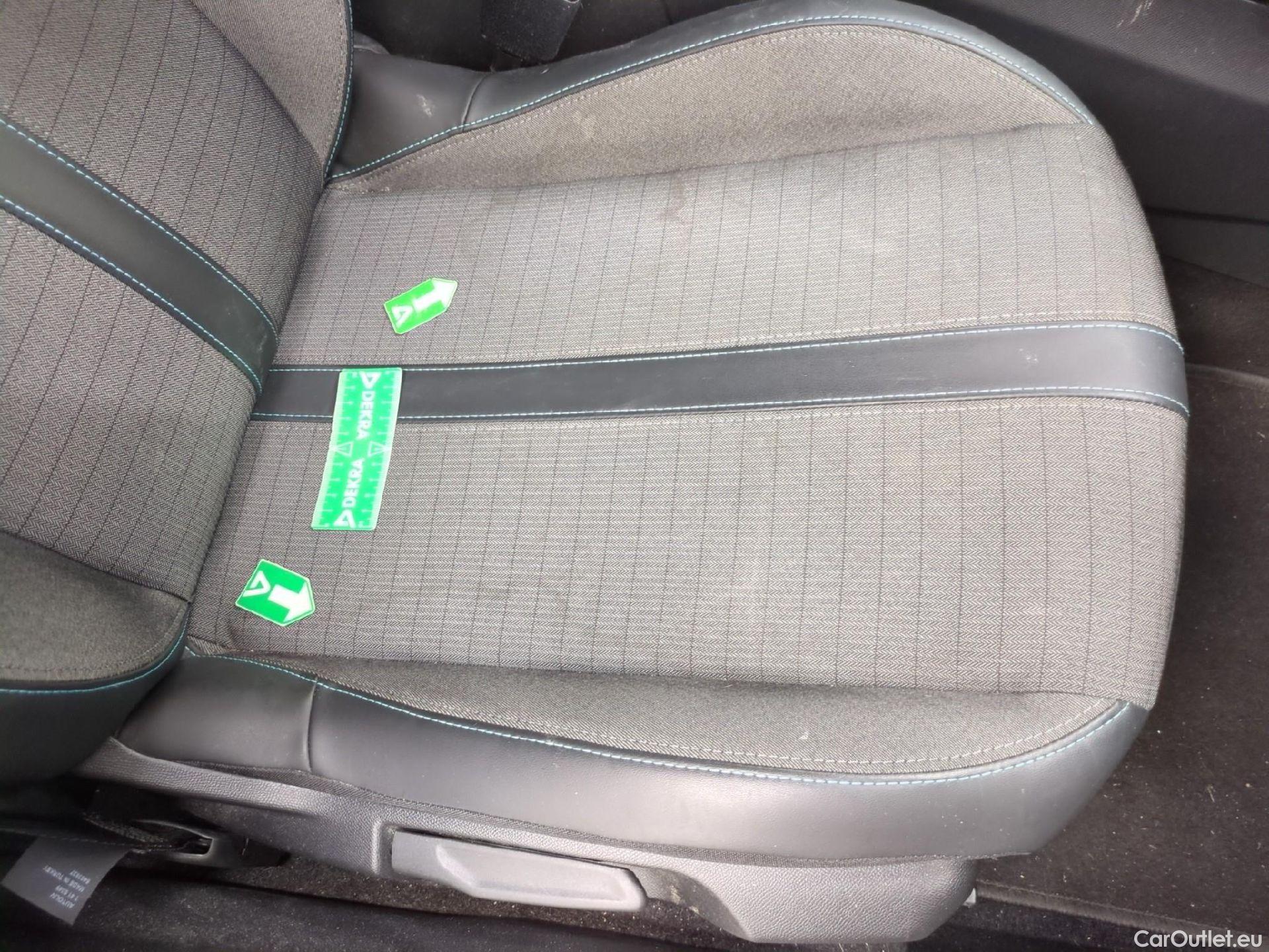  Peugeot  2008  Allure Pack 1.2 PureTech 130CV BVM6 E6d #1