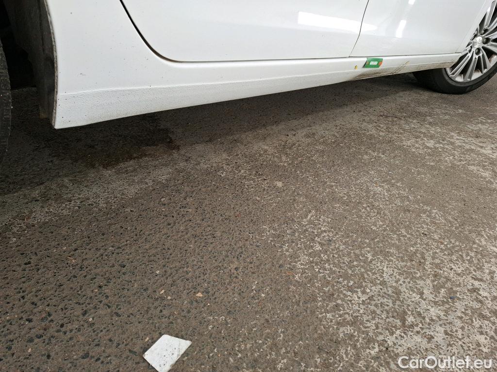  Peugeot  308  Allure 1.2 PureTech 130CV BVA8 E6d #1