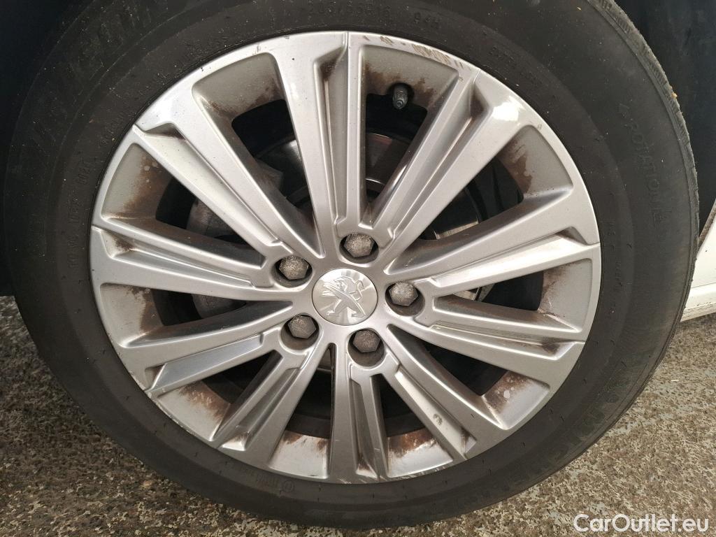  Peugeot  308  Allure 1.2 PureTech 130CV BVA8 E6d #12