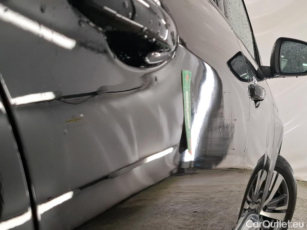  Peugeot  3008  Allure Pack 1.5 HDi 130CV BVM6 E6d #9