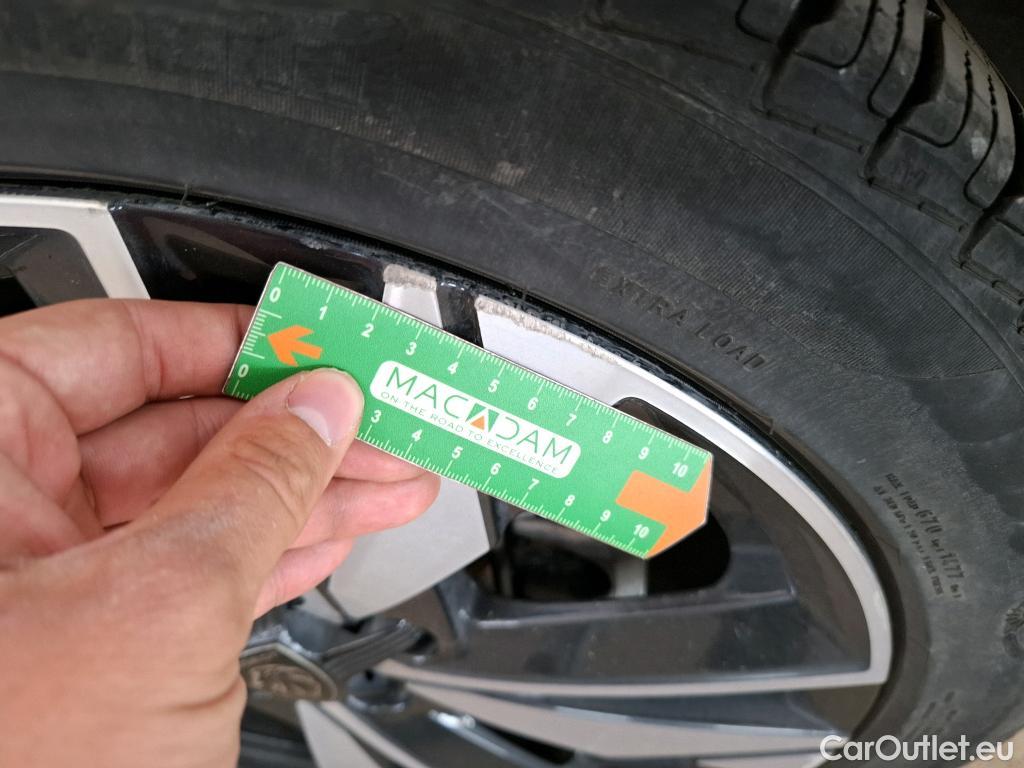  Peugeot  308  Allure 1.2 PureTech 130CV BVA8 E6d #8