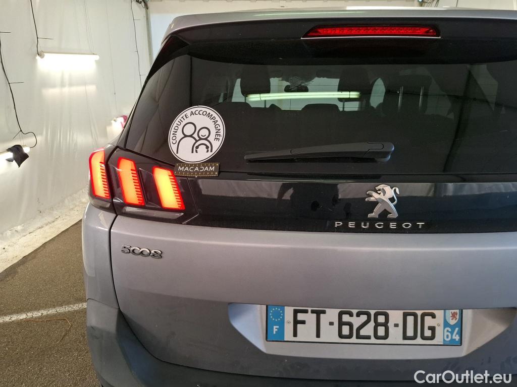  Peugeot  5008  Active Business 1.2 PureTech 130CV BVA8 7 Sieges E6d #97