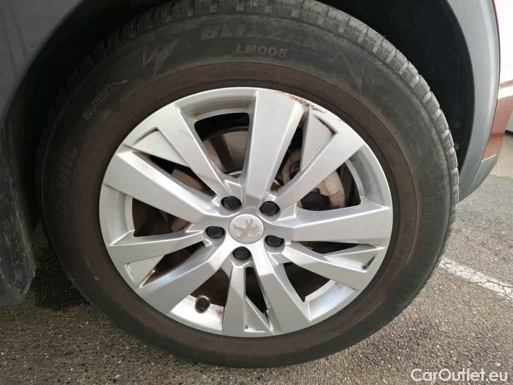  Peugeot  5008  Active Pack 1.5 HDi 130CV BVA8 7 Sieges E6d #18