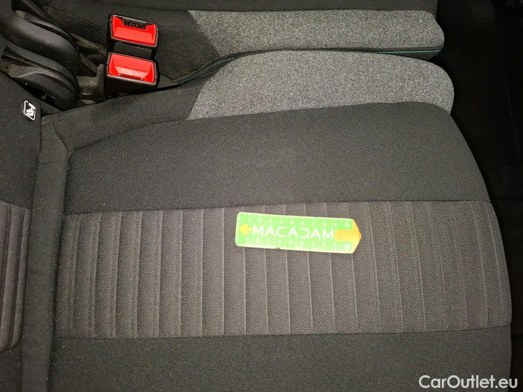  Peugeot  5008  Active Pack 1.5 HDi 130CV BVA8 7 Sieges E6d #36