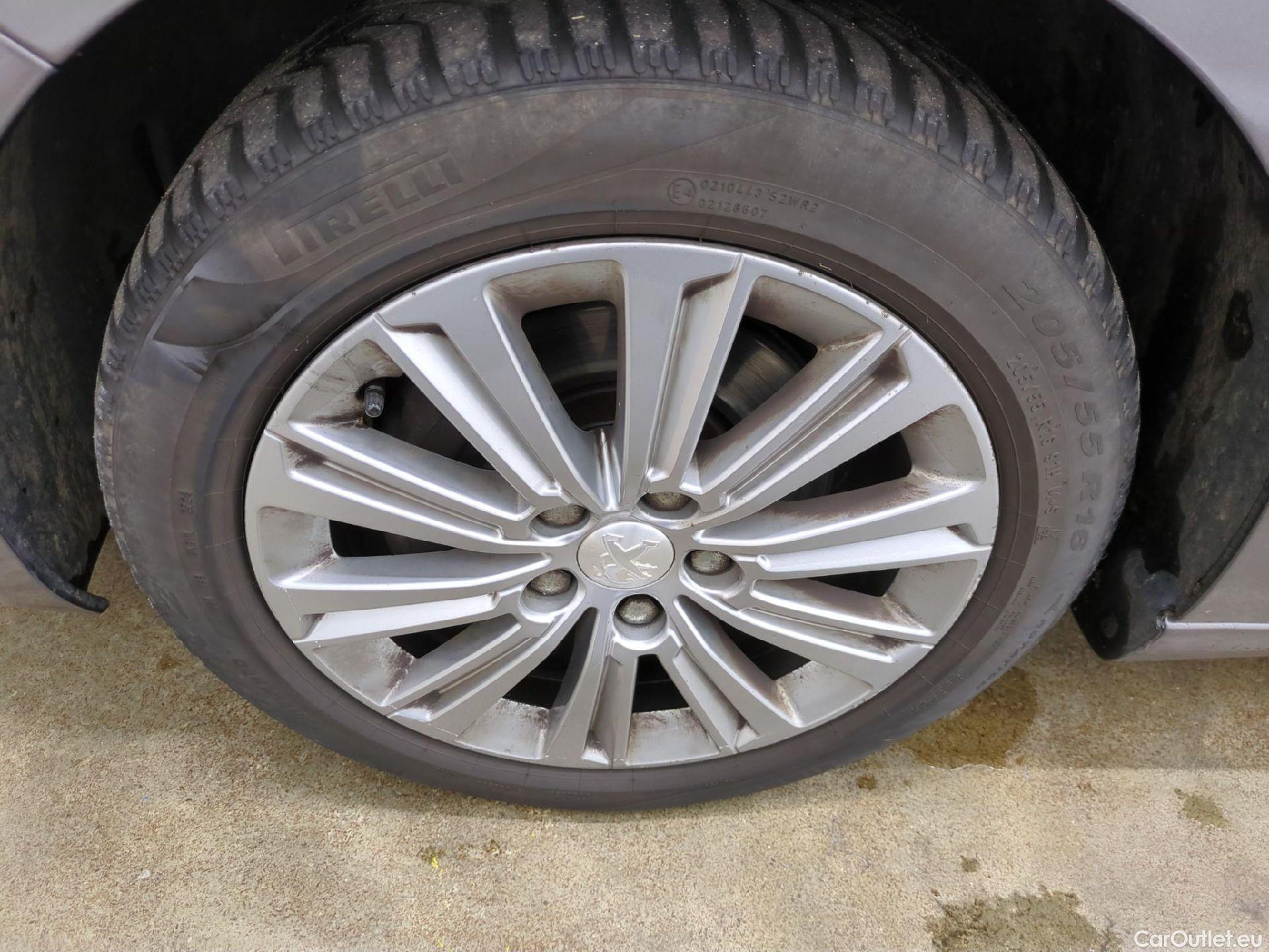  Peugeot  308  SW Allure 1.2 PureTech 130CV BVA8 E6d #16