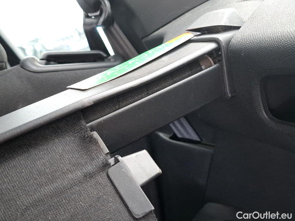  Peugeot  5008  Active Pack 1.2 PureTech 130CV BVM6 7 Sieges E6d #54