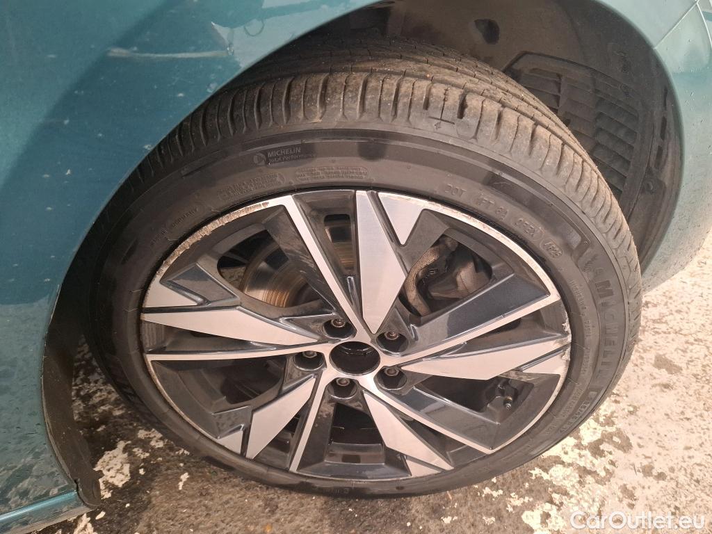  Peugeot  308 PEUGEOT  SW / 2021 / 5P / Break PureTech 130 S&S EAT 8 ALLURE #37