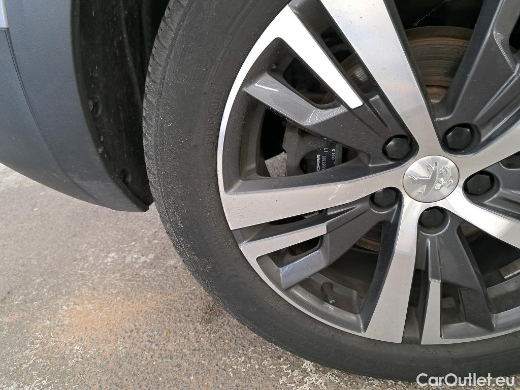  Peugeot  5008  Allure Pack 1.5 HDi 130CV BVA8 7 Sieges E6d #40