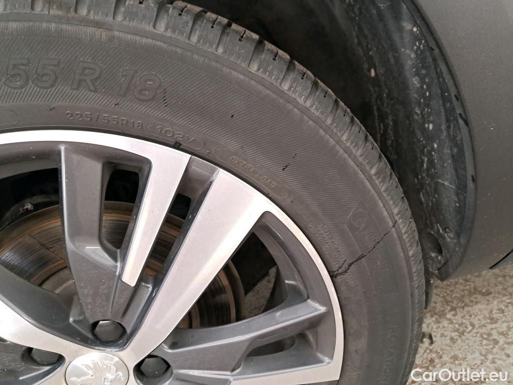  Peugeot  5008  Allure Pack 1.5 HDi 130CV BVA8 7 Sieges E6d #37