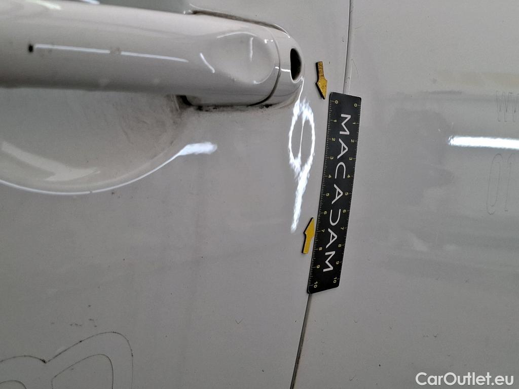  Renault  Clio RENAULT  Société VU 5p Berline Air Medianav dCi 75  18 #27