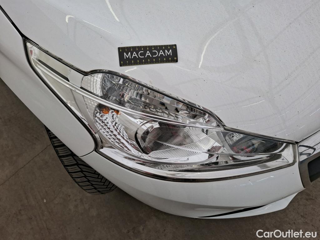  Peugeot  208  Affaire Premium Pack 1.5 HDi 100CV BVM5 E6dT #44