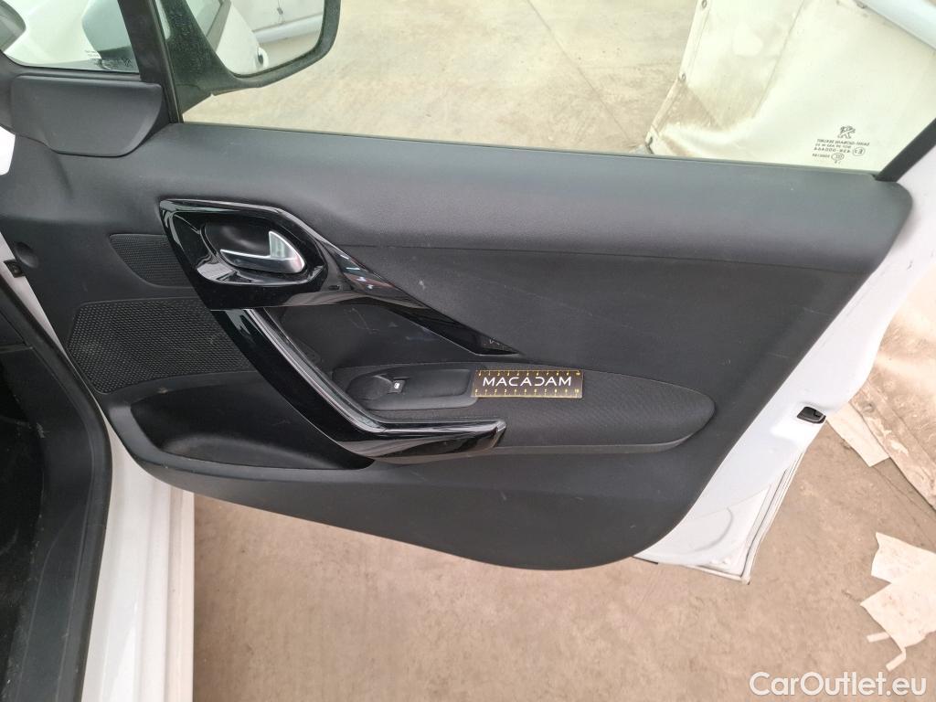  Peugeot  208  Affaire Premium Pack 1.5 HDi 100CV BVM5 E6dT #30