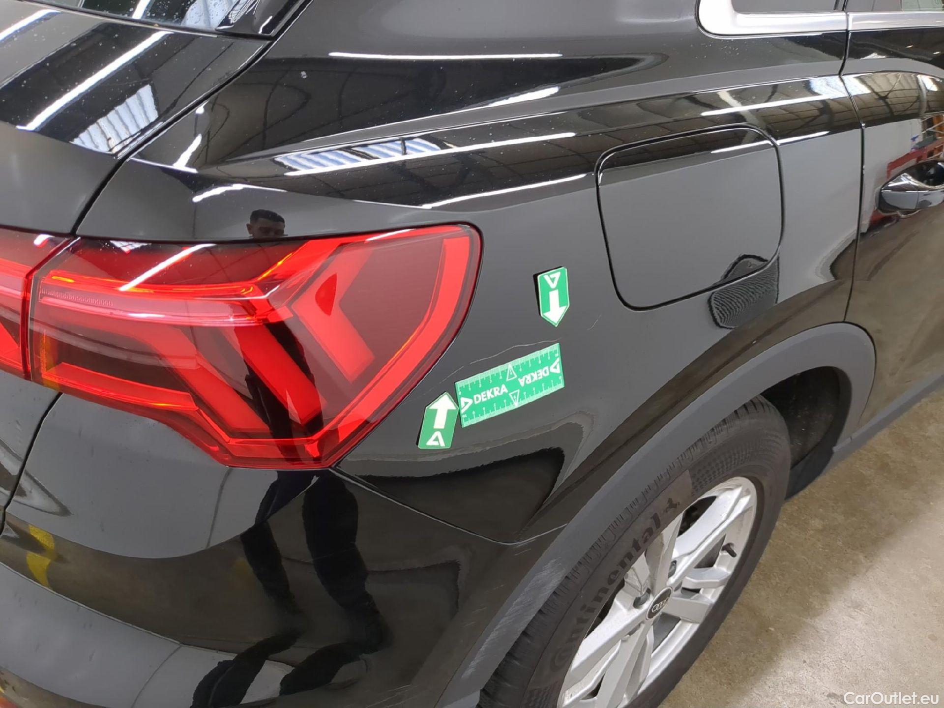  Audi  Q3 AUDI  / 2018 / 5P / SUV 35 TFSI 150 MHEV S TRONIC BUSINESS LINE #5