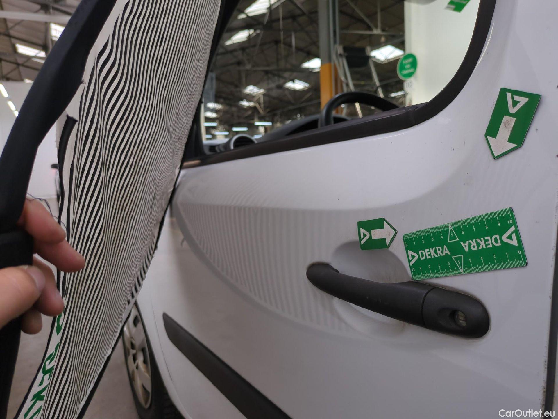  Renault  Kangoo  Express Maxi Extra (Série Spéciale) 1.5 dCi 90CV BVM5 E6 #34