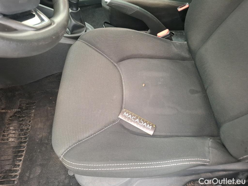  Renault  Clio RENAULT  Société VU 5p Berline Air dCi 75 - 18 #69