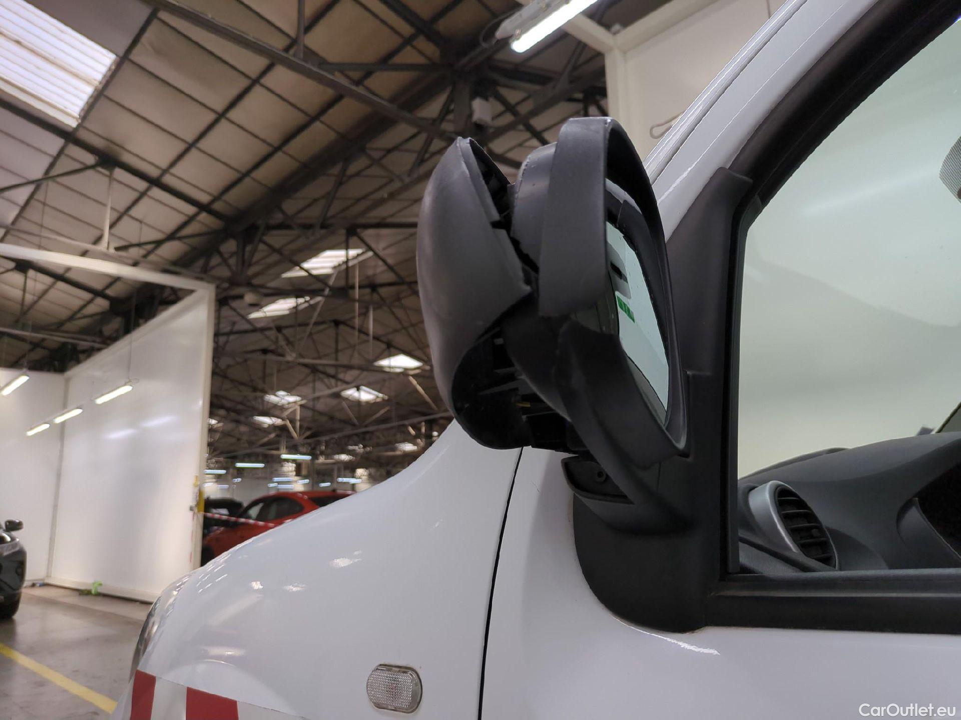  Renault  Kangoo  Express Maxi Extra (Série Spéciale) 1.5 dCi 90CV BVM5 E6 #29