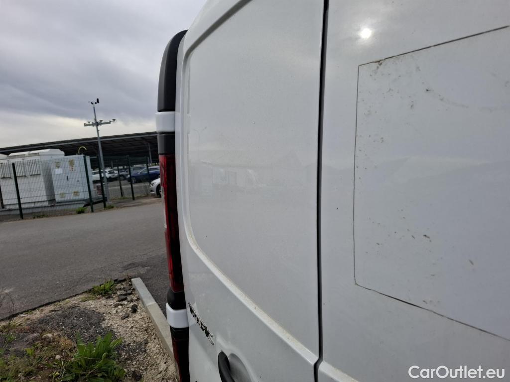 Renault  Trafic RENAULT  / 2021 / 4P / Fourgon tôlé FG L1H1 2T8 advance Blue dCi 130 - 24 #30