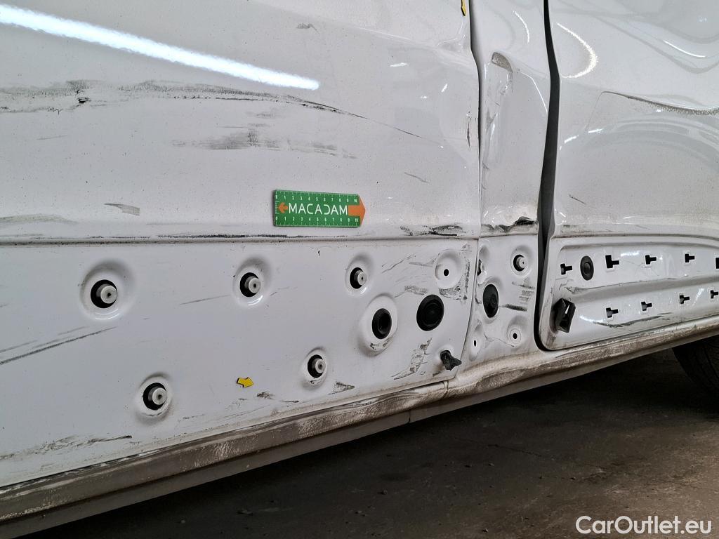  Renault  Trafic RENAULT  / 2021 / 4P / Fourgon tôlé FG L1H1 2T8 advance Blue dCi 130 - 24 #18