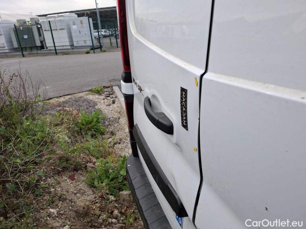  Renault  Trafic RENAULT  / 2021 / 4P / Fourgon tôlé FG L1H1 2T8 advance Blue dCi 130 - 24 #29