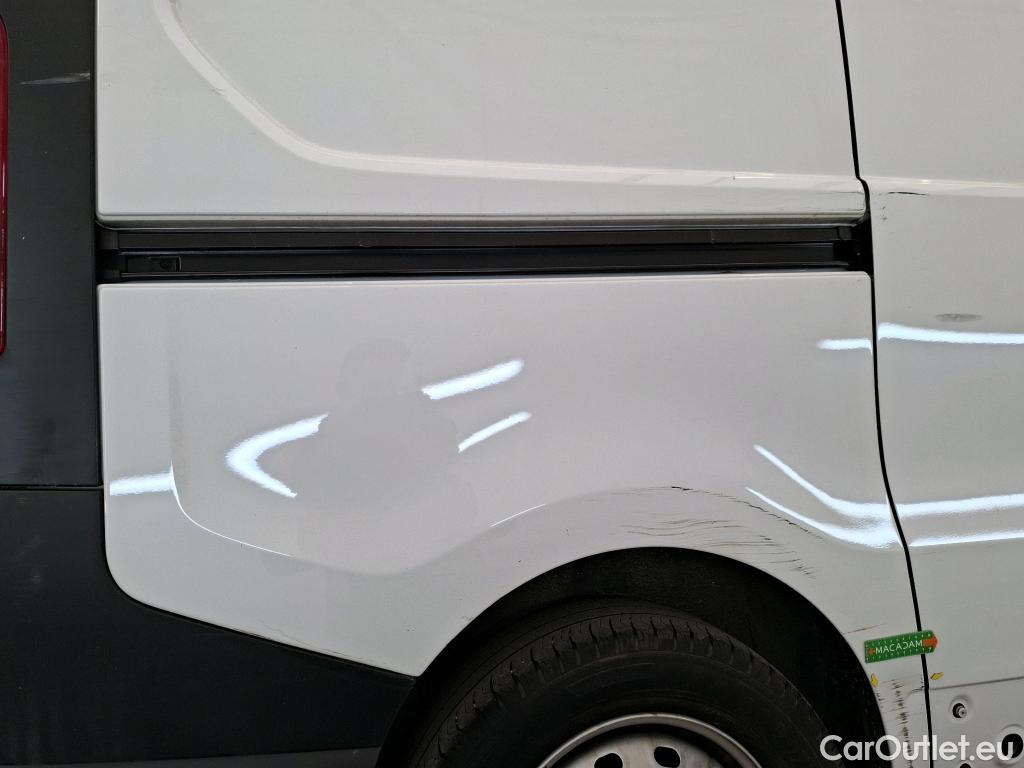  Renault  Trafic RENAULT  / 2021 / 4P / Fourgon tôlé FG L1H1 2T8 advance Blue dCi 130 - 24 #20