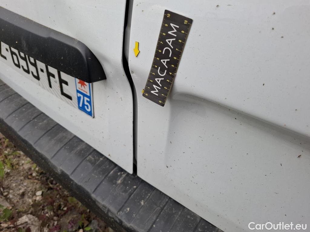 Renault  Trafic RENAULT  / 2021 / 4P / Fourgon tôlé FG L1H1 2T8 advance Blue dCi 130 - 24 #41