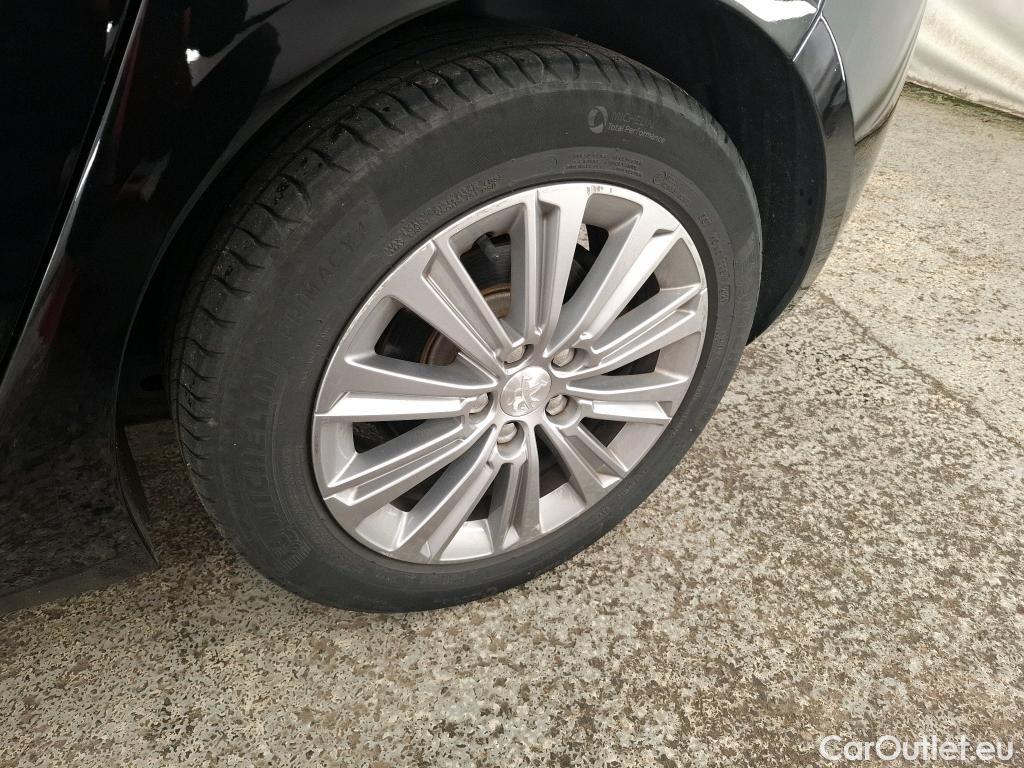  Peugeot  308  Allure 1.2 PureTech 130CV BVA8 E6d #18