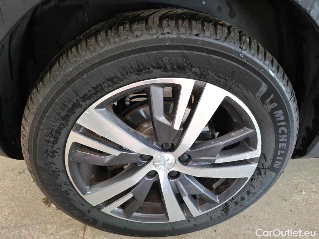  Peugeot  3008  II Allure Pack 1.2 PureTech 130CV BVM6 E6d #13