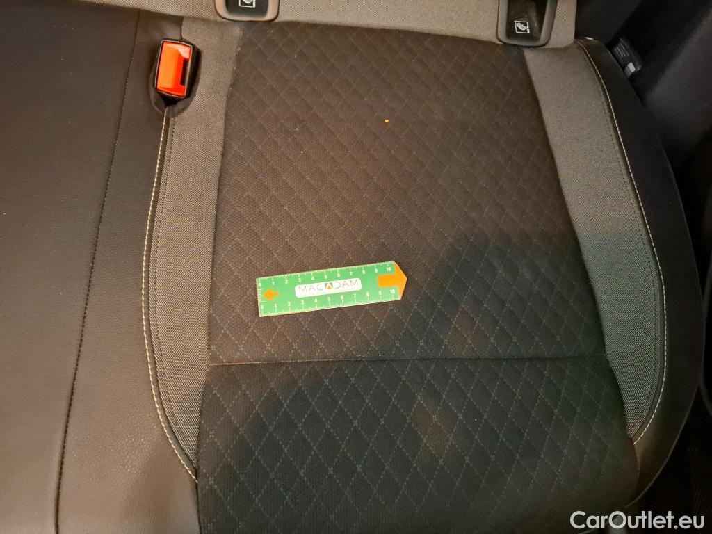  Opel   Grandland X Grandland X Elegance Business 1.5 130CV BVA8 E6d #9