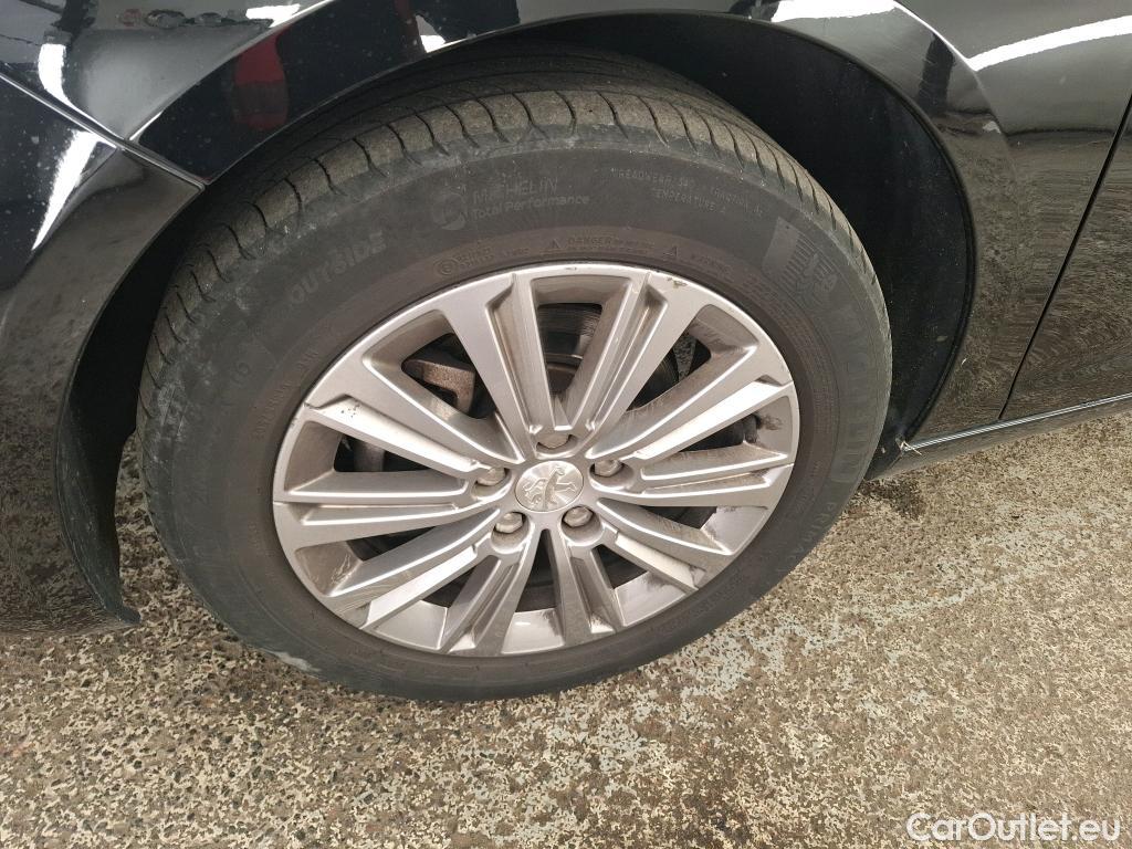  Peugeot  308  Allure 1.2 PureTech 130CV BVA8 E6d #14