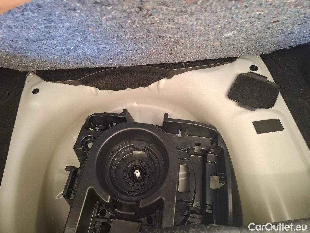  Citroen  C3  Feel 1.2 PureTech 80CV BVM5 E6 / VH GRELE #28