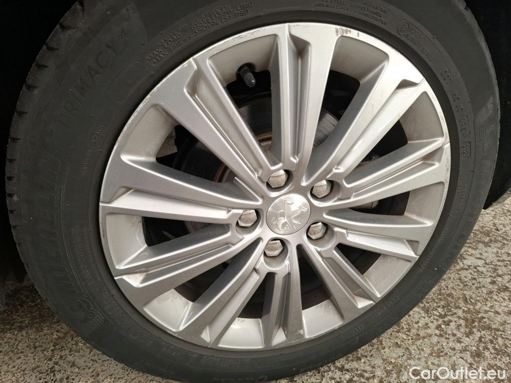  Peugeot  308  Allure 1.2 PureTech 130CV BVA8 E6d #19
