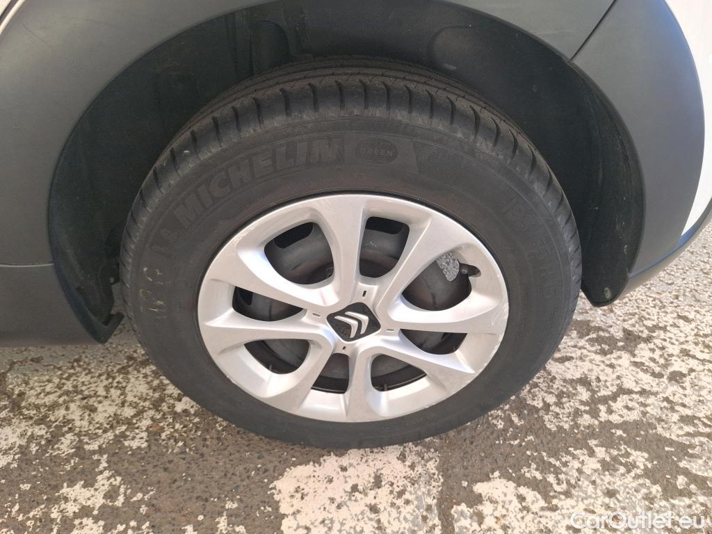  Citroen  C3  Feel 1.2 PureTech 80CV BVM5 E6 / VH GRELE #27