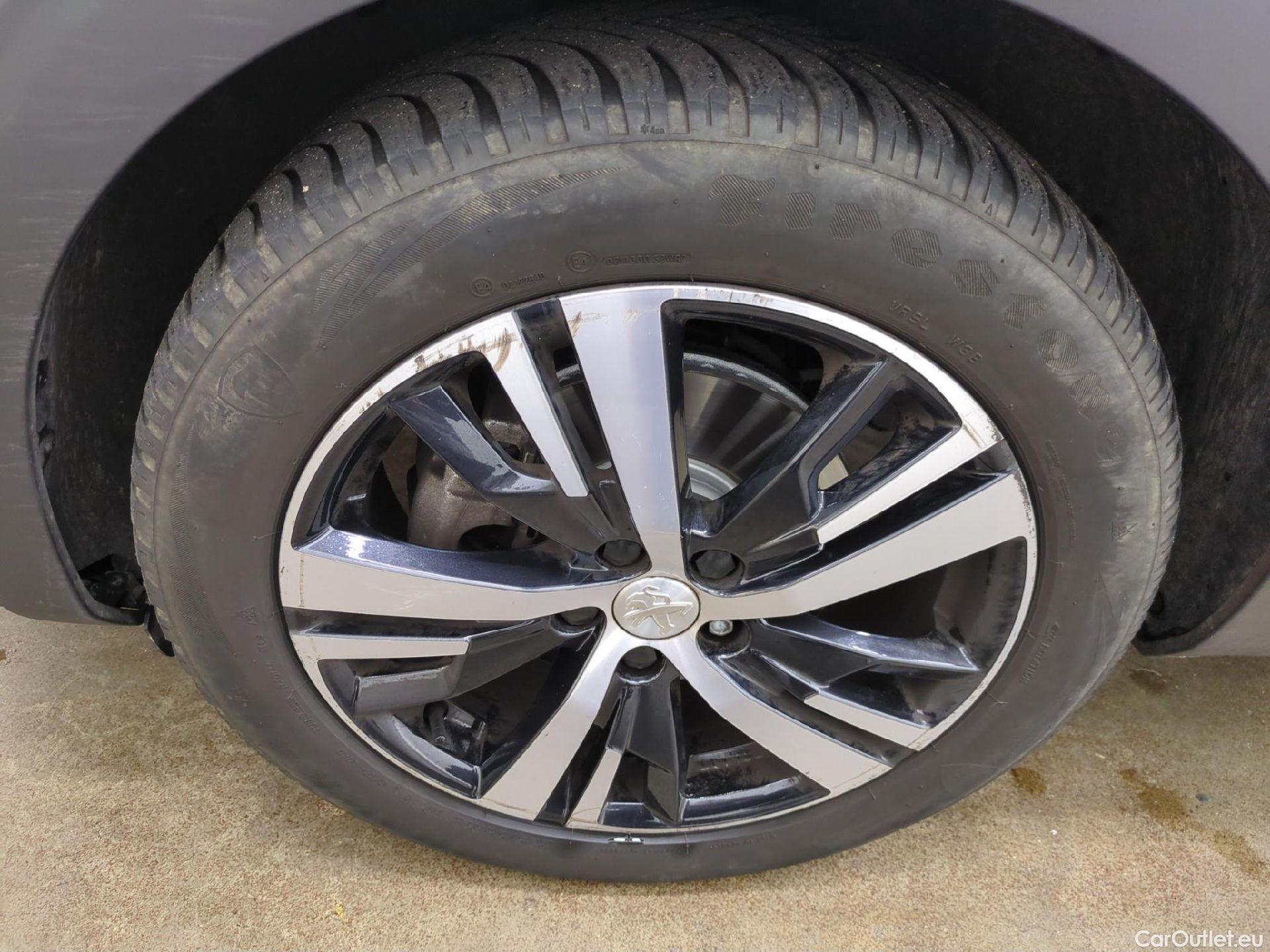  Peugeot  5008  Allure Business 1.2 PureTech 130CV BVA8 7 Sieges E6d #15