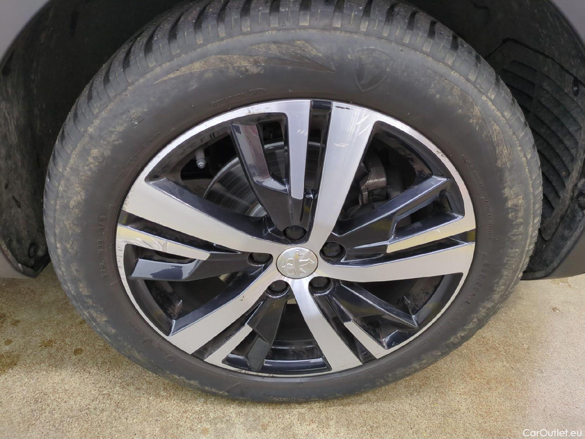  Peugeot  5008  Allure Business 1.2 PureTech 130CV BVA8 7 Sieges E6d #5
