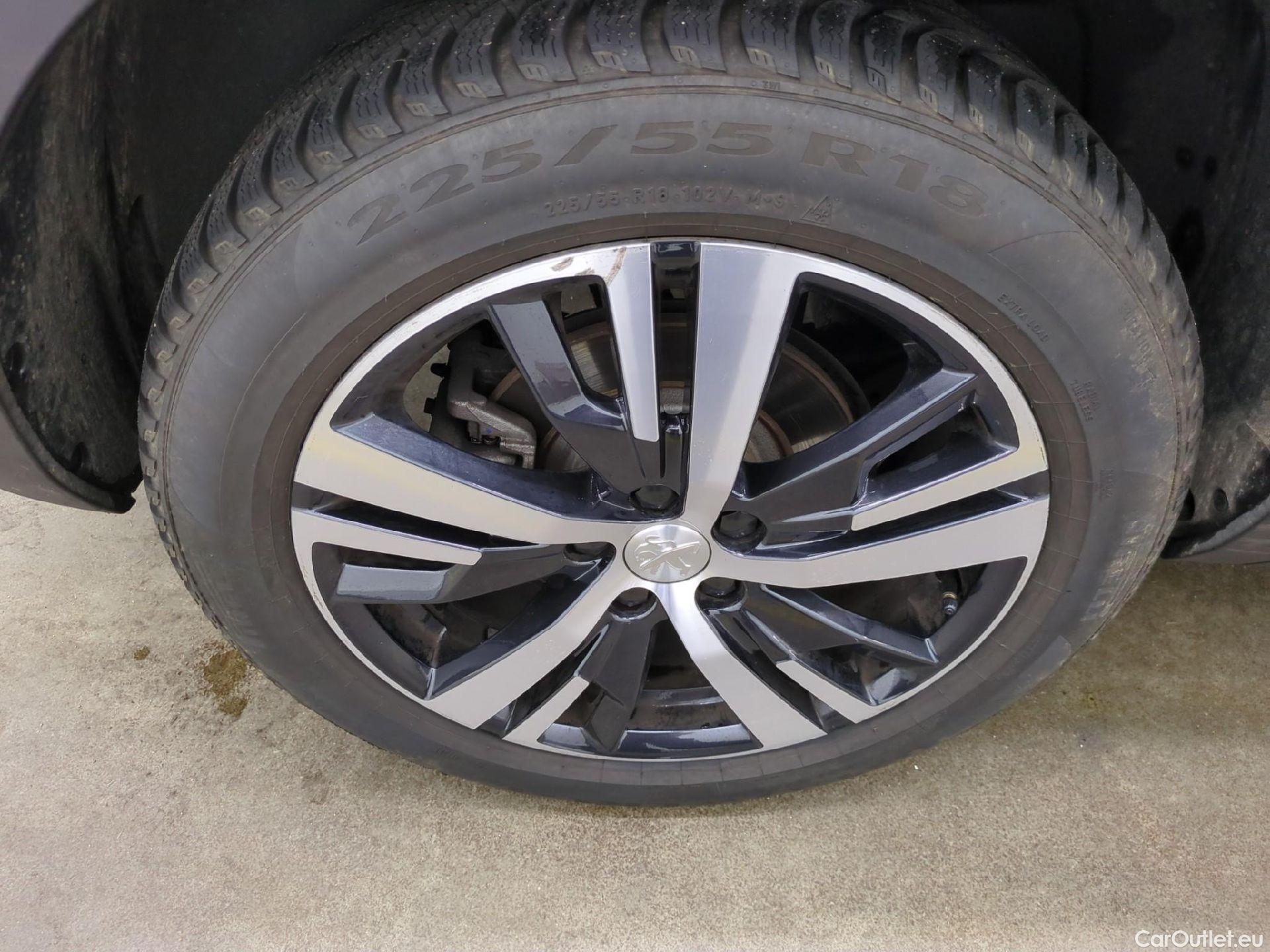  Peugeot  5008  Allure Business 1.2 PureTech 130CV BVA8 7 Sieges E6d #28