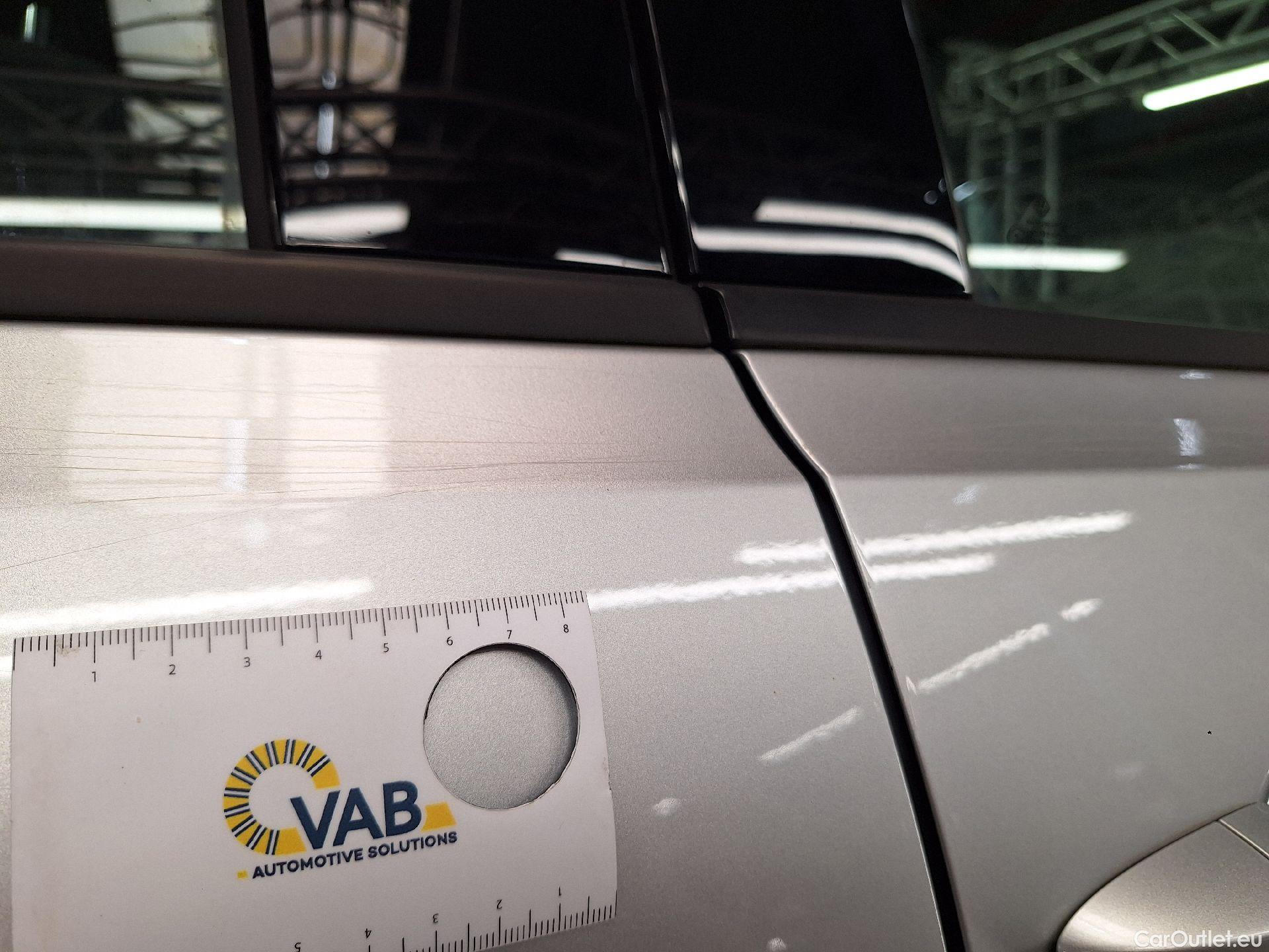  Volkswagen  Touran VW,  '15, Volkswagen  2.0 TDi 90kW Trendline 5d 7pl #37