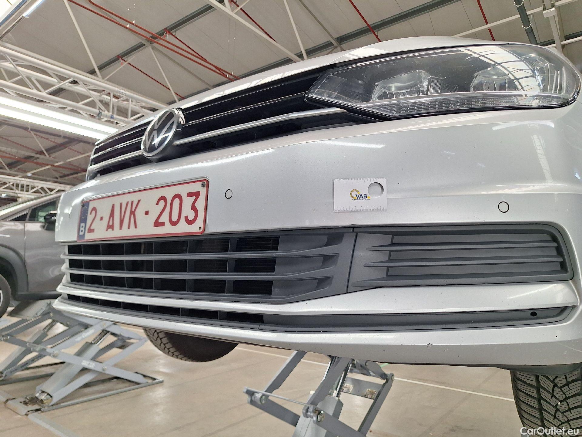  Volkswagen  Touran VW,  '15, Volkswagen  2.0 TDi 90kW Trendline 5d 7pl #43