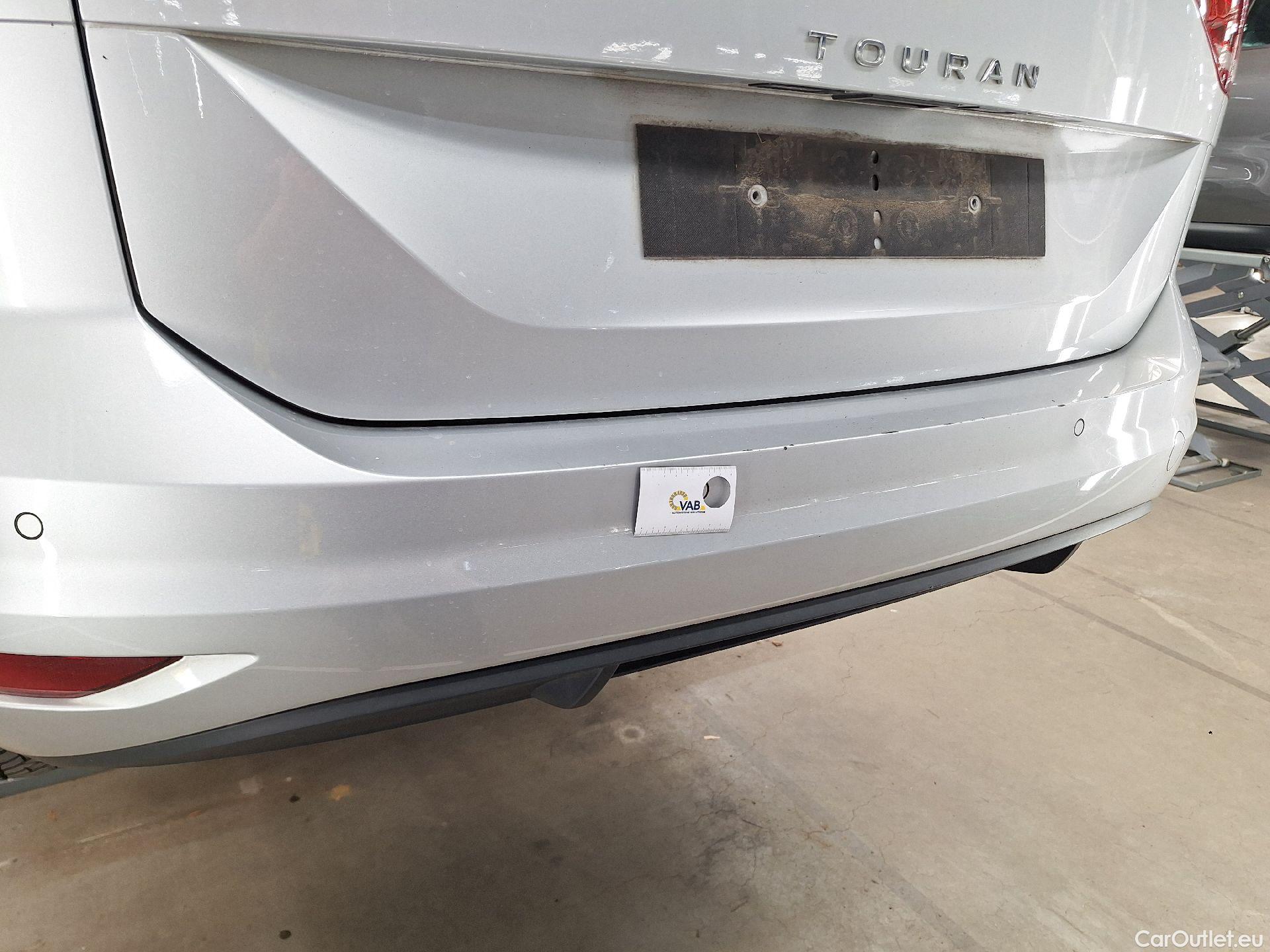  Volkswagen  Touran VW,  '15, Volkswagen  2.0 TDi 90kW Trendline 5d 7pl #29
