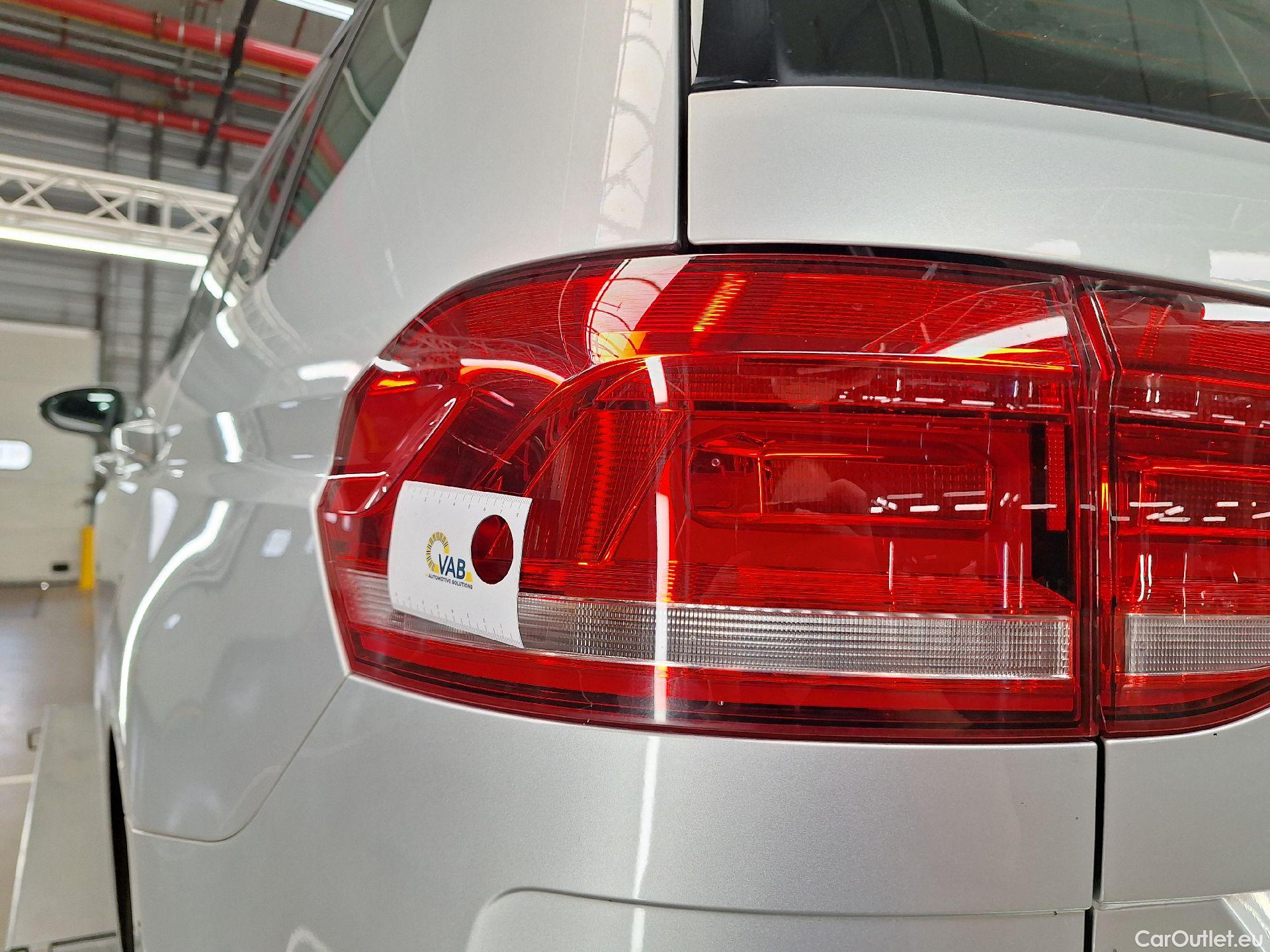  Volkswagen  Touran VW,  '15, Volkswagen  2.0 TDi 90kW Trendline 5d 7pl #27