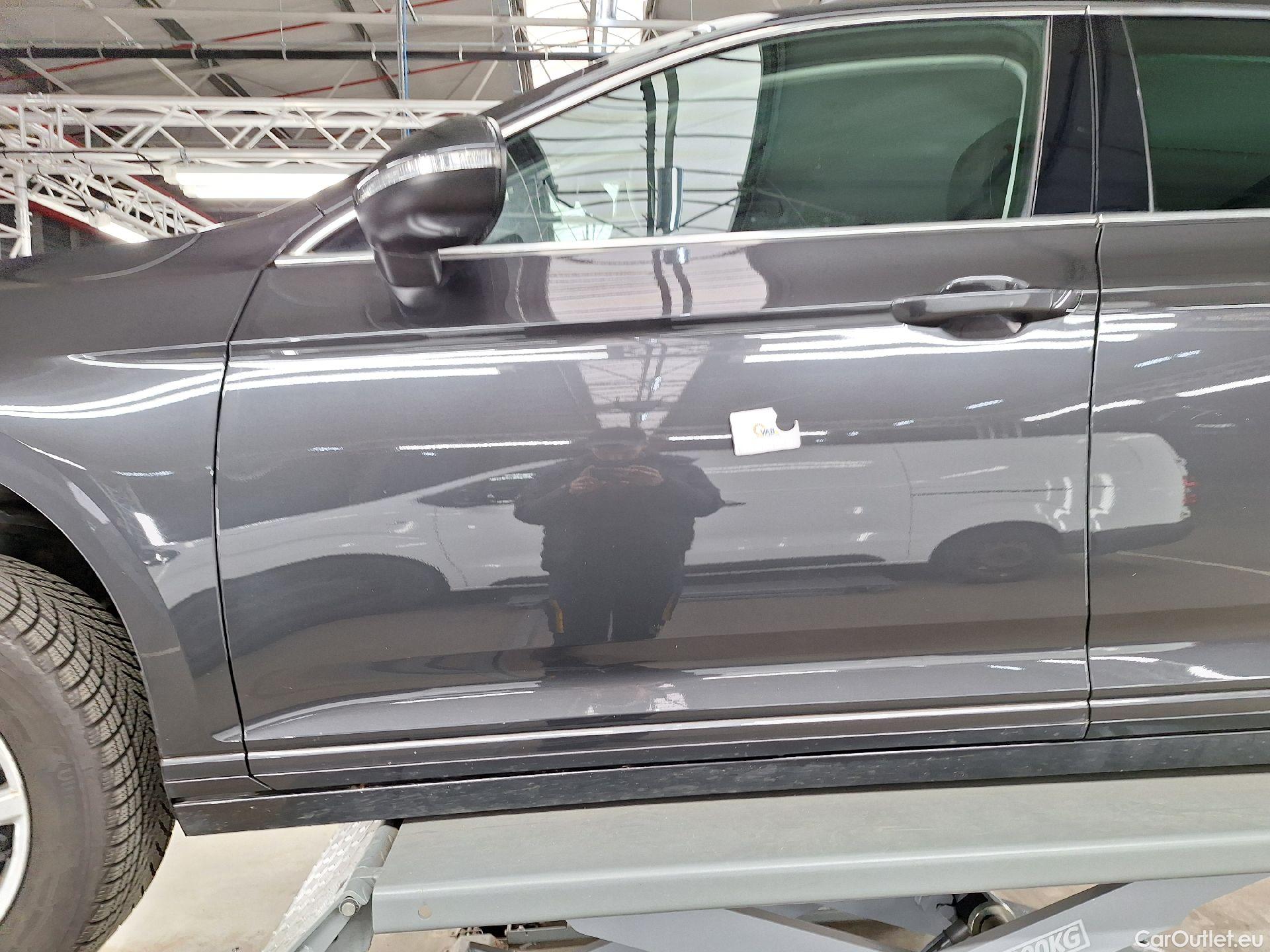  Volkswagen  Passat VW,  Variant FL'19, Volkswagen  Variant 2.0 TDI 90kW DSG Style B #1