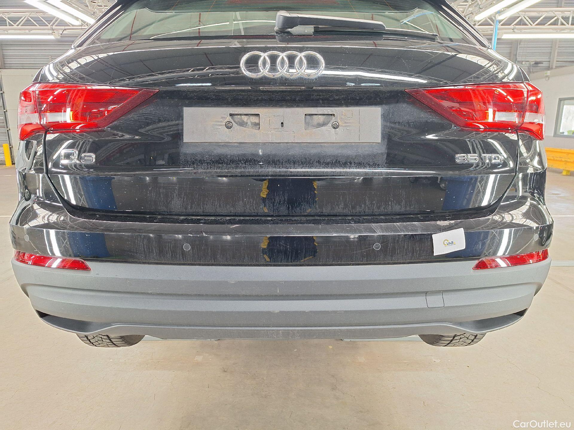  Audi  Q3 Audi,  '18, Audi  35 TDI S Tronic Business Edition 5d #26