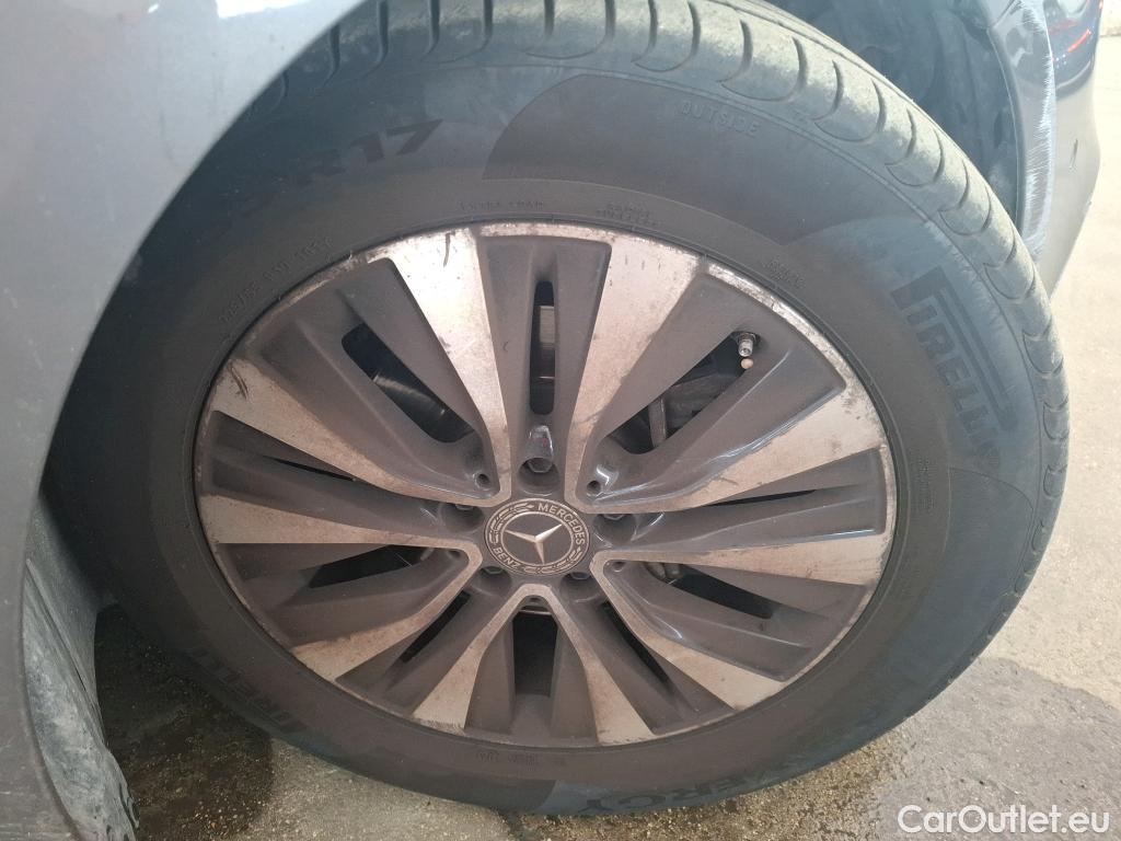  Mercedes  A-Klasse MERCEDES-BENZ Classe A Berline / 2018 / 4P / Berline A 200 Business Line 7G-DCT #35