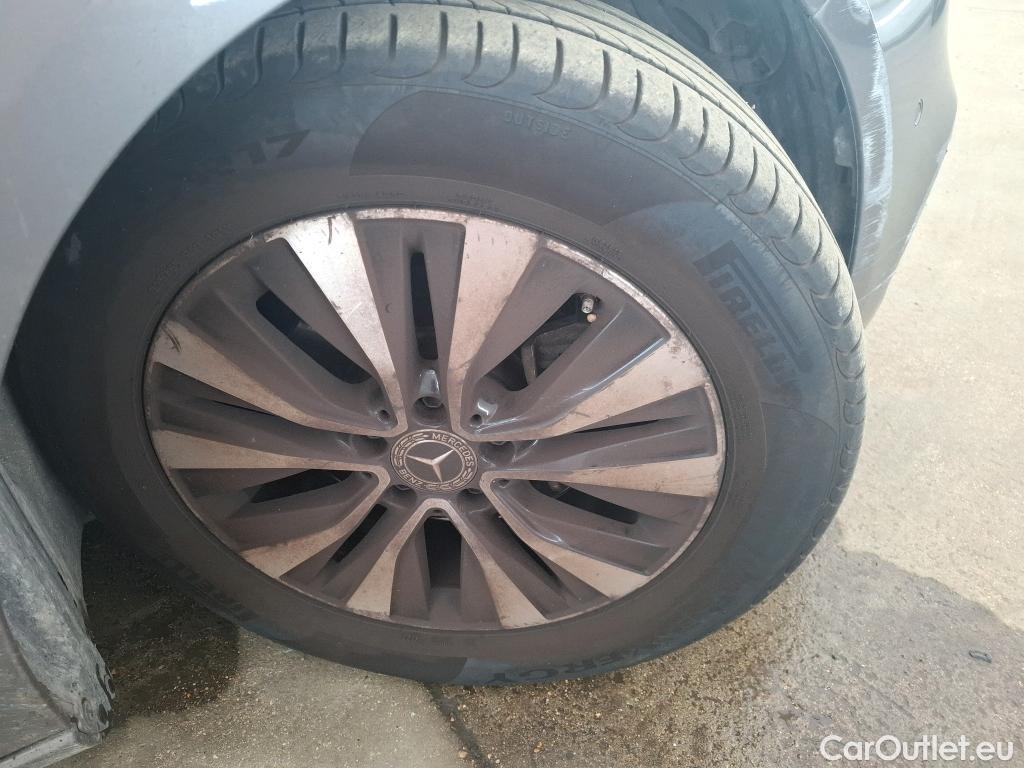 Mercedes  A-Klasse MERCEDES-BENZ Classe A Berline / 2018 / 4P / Berline A 200 Business Line 7G-DCT #34