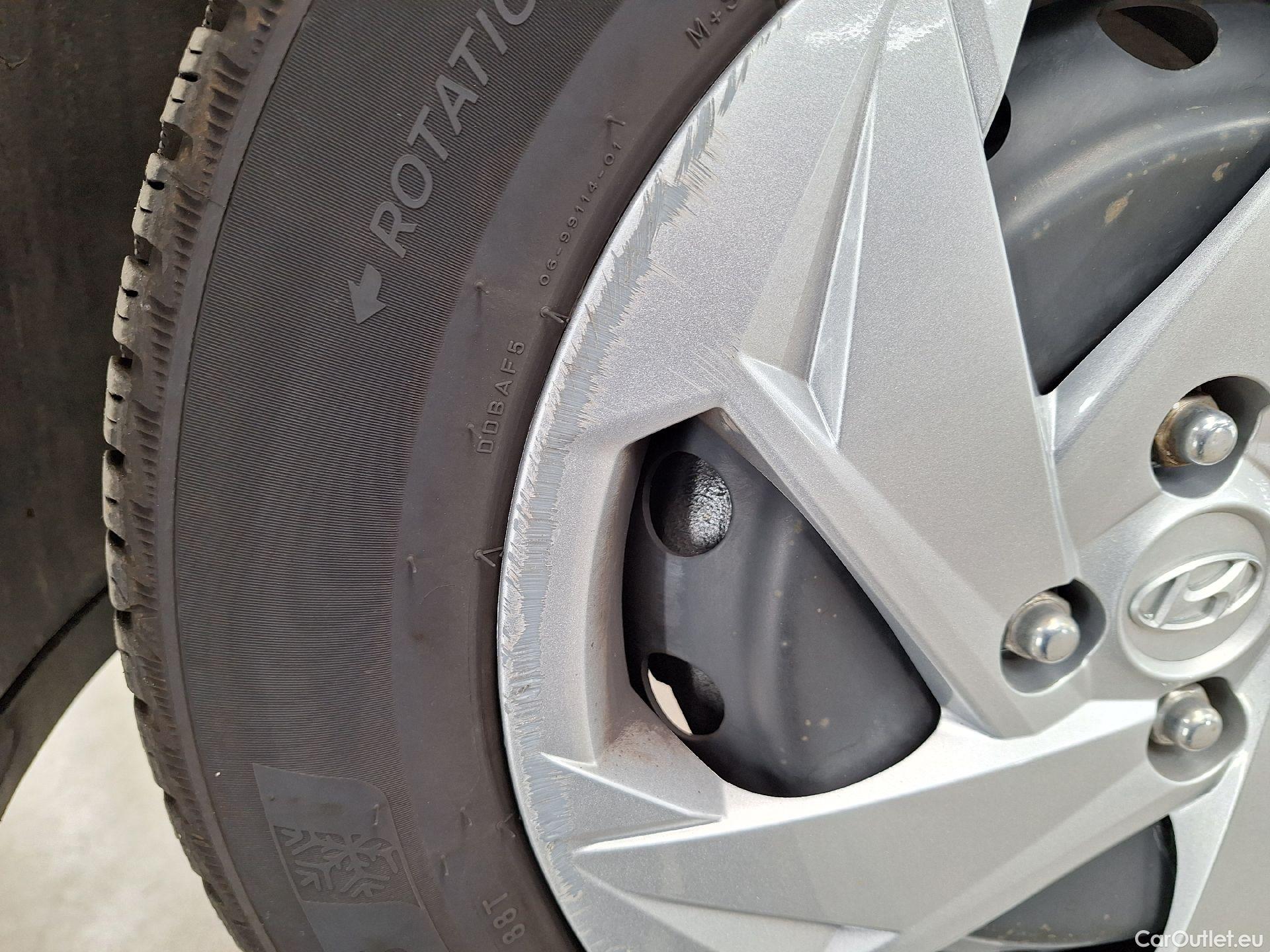  Hyundai  i20 Hyundai,  '20, Hyundai  1.0 T-GDi 74kW Twist 5d #15