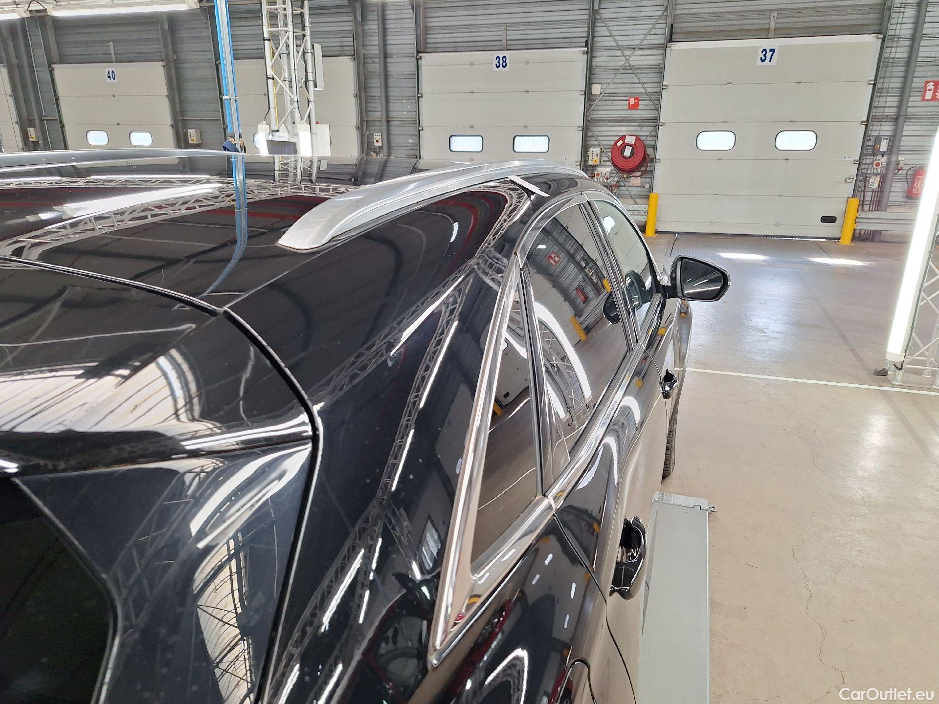  DS  DS7 DS,  CB '17, DS 7 Crossback E-Tense So Chic 5d #8