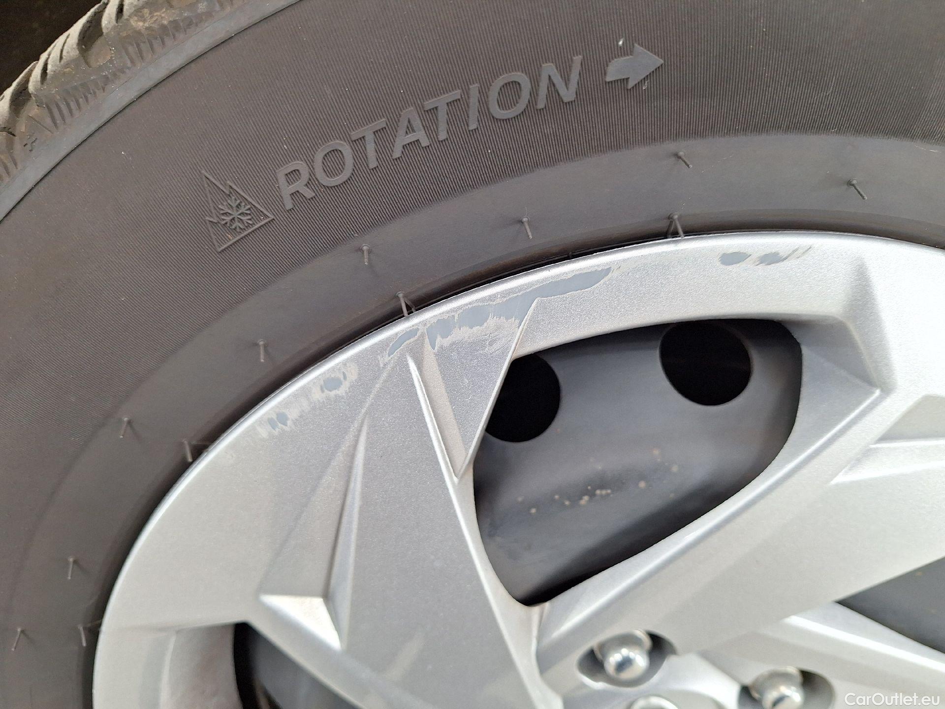  Hyundai  i20 Hyundai,  '20, Hyundai  1.0 T-GDi 74kW Twist 5d #19