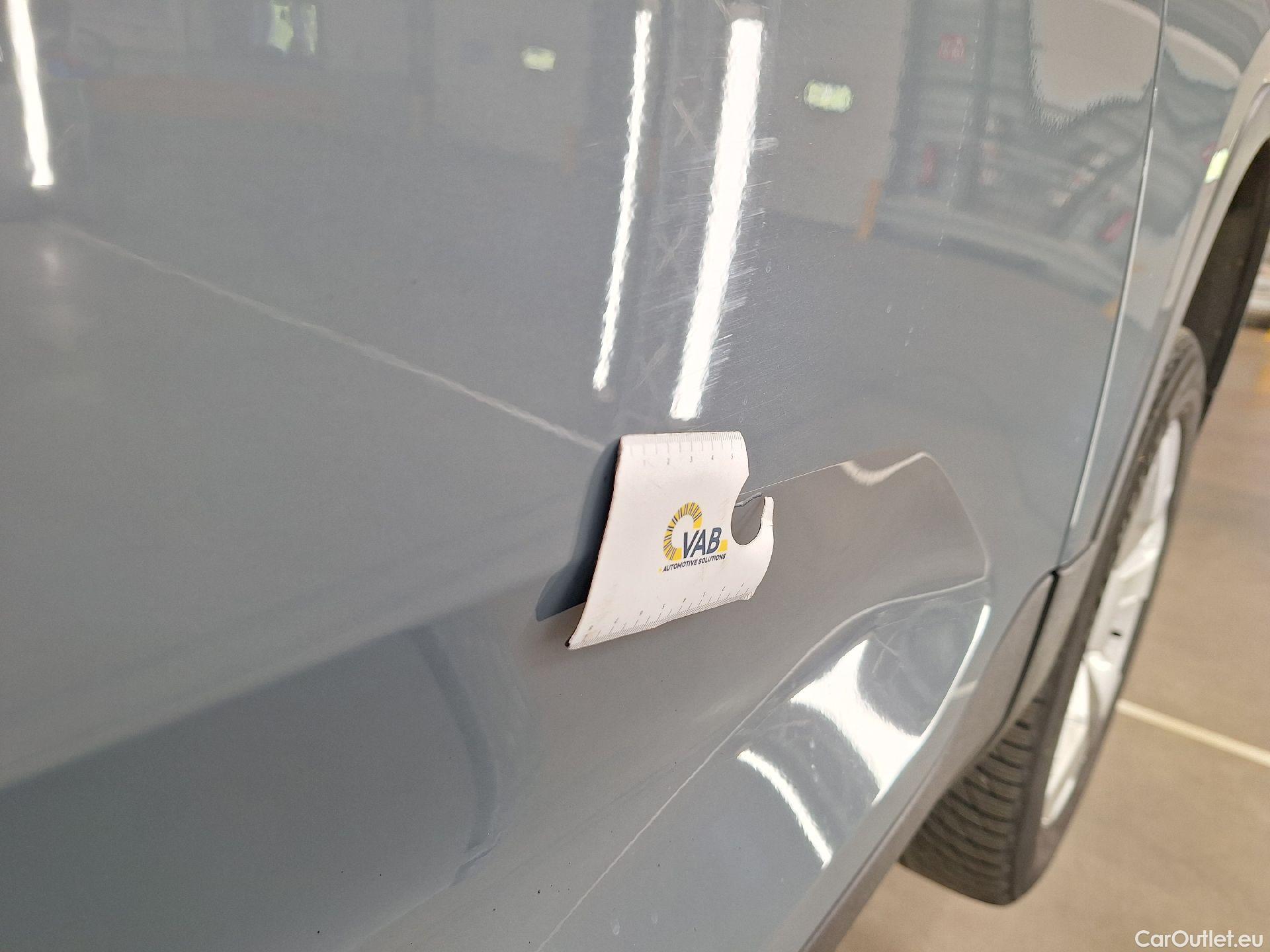  Volvo  XC 40 Volvo, XC40 '17, Volvo XC40 T3 Momentum Pro 5d #40